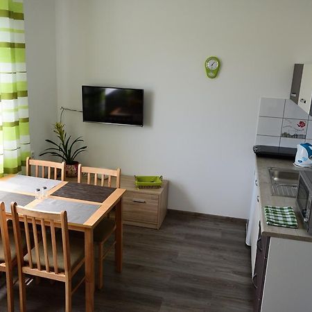 Apartmany Lenko - Near Thermal Aquapark Tatralandia Липтовски-Микулаш Экстерьер фото