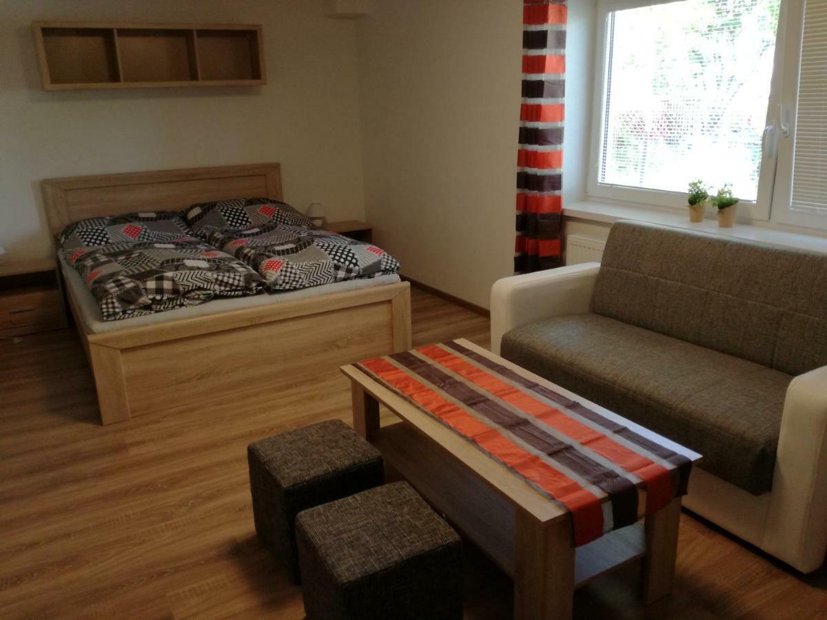 Apartmany Lenko - Near Thermal Aquapark Tatralandia Липтовски-Микулаш Экстерьер фото